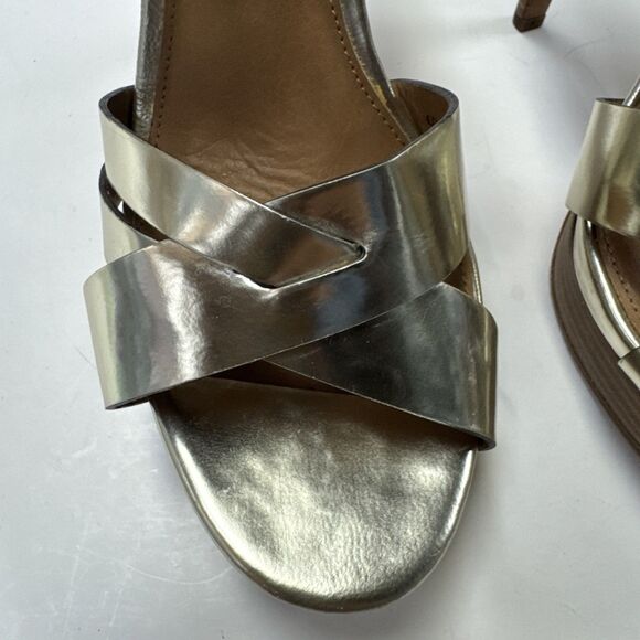 Coach Dani Q1862 Gold Metallic Women's SZ 8 Stiletto - Picture 2 of 11